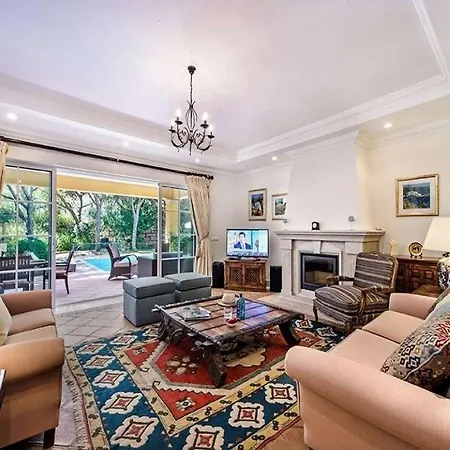 Beautiful Portugal - 4 Bedrooms - Gemstone - Private Pool And Bbq - アルマンシル