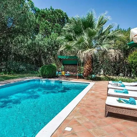 ヴィラ Beautiful Portugal - 4 Bedrooms - Gemstone - Private Pool And Bbq - アルマンシル